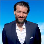 Professeur d’Espagnol et Anglais à Paris. 12 ans d’expérience comme enseignant et toute une vie comme apprenant.
